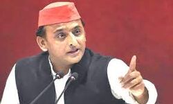 अखिलेश ने कसा तंज- दोतरफा बातें और चालें चलती है BJP सरकार अखिलेश ने कसा तंज- दोतरफा बातें और चालें चलती है BJP सरकार