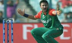 क्रिकेटर ने खोया आपा-अंपायर से भिडे-स्टंप पर मारी लात-चार मैच का बैन