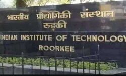 IIT रूड़की वैज्ञानिक ने विस्फोट प्रतिरोधी हेलमेट तैयार किया IIT रूड़की वैज्ञानिक ने विस्फोट प्रतिरोधी हेलमेट तैयार किया