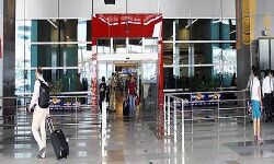 हवाई यात्रियों की संख्या 1 लाख के पार