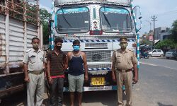 हाथरस पुलिस का शिकंजा- 2 क्रिमनल अरेस्ट- 35 लाख का माल बरामद हाथरस पुलिस का शिकंजा- 2 क्रिमनल अरेस्ट- 35 लाख का माल बरामद