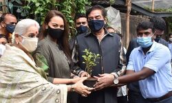 सोनाक्षी ने लोगों को पर्यावरण के प्रति किया जागरूक
