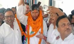 LJP की कमान अब पशुपति पारस के हाथ-बने नए अध्यक्ष LJP की कमान अब पशुपति पारस के हाथ-बने नए अध्यक्ष