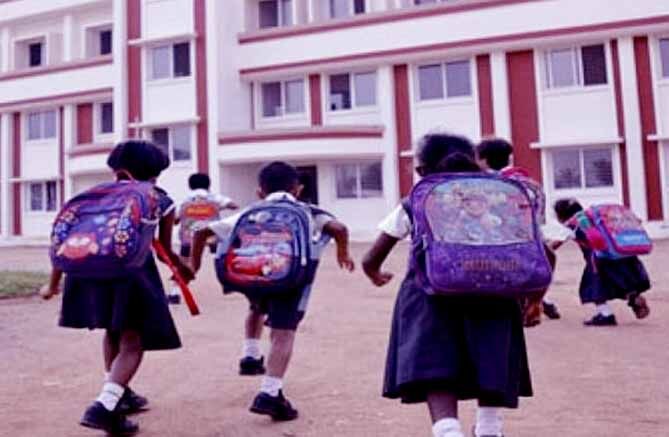 केंद्र सरकार ने बताया प्लान-स्कूल कब जाएंगे बच्चें?