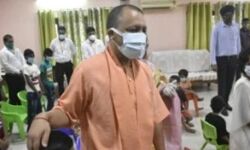 बच्चों ने कोरोना से खोये माता पिता-योगी बोले चिंता ना करो मैं हूं ना