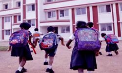 केंद्र सरकार ने बताया प्लान-स्कूल कब जाएंगे बच्चें?