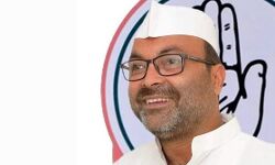 पारस हॉस्पिटल को क्लीन चिट किसके इशारे पर- बताये सरकार- लल्लू