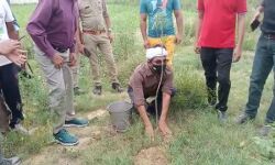 मिटटी से जुड़े अभिनेता का पर्यावरण संरक्षण का संदेश-लगाए नीम के पौधे मिटटी से जुड़े अभिनेता का पर्यावरण संरक्षण का संदेश-लगाए नीम के पौधे