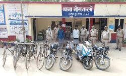 3 चोर गिरफ्तार कर किये 9 वाहन बरामद 3 चोर गिरफ्तार कर किये 9 वाहन बरामद