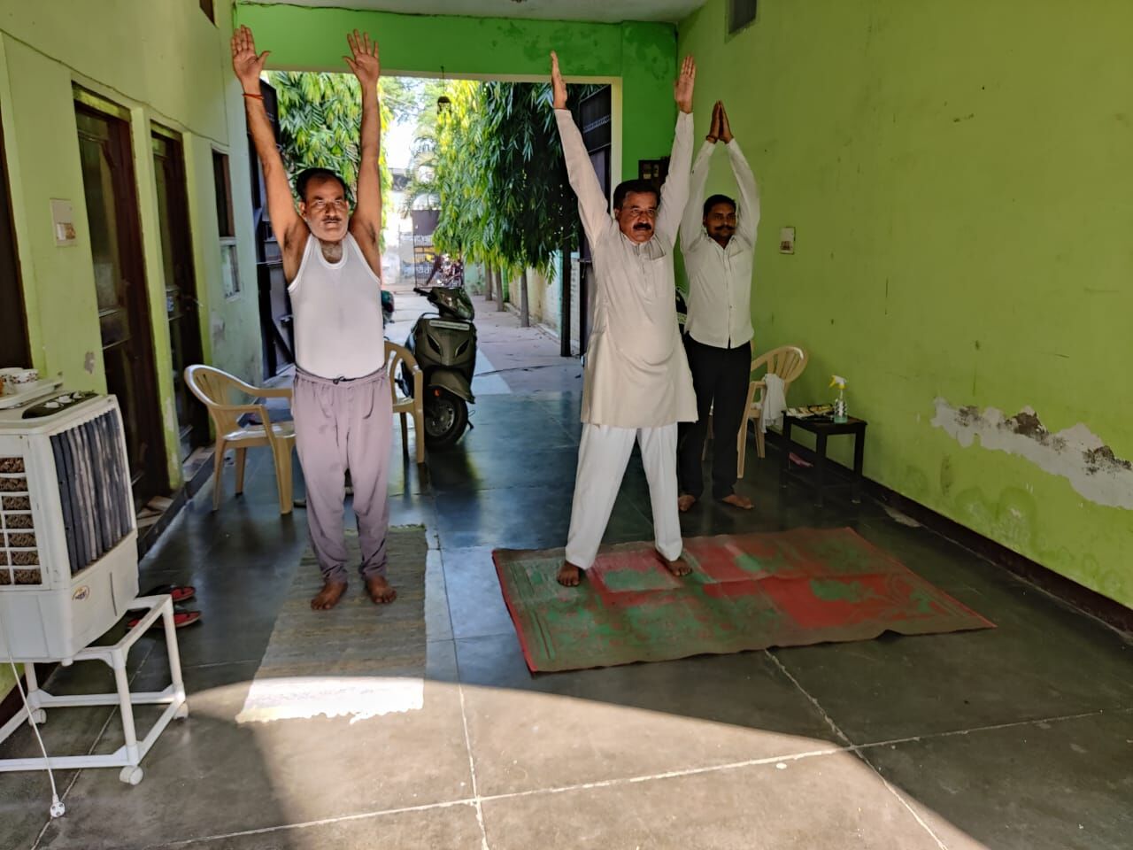 घर पर रहकर करें योग- हमेशा रहेंगे निरोग- नरेंद्र पंवार घर पर रहकर करें योग- हमेशा रहेंगे निरोग- नरेंद्र पंवार