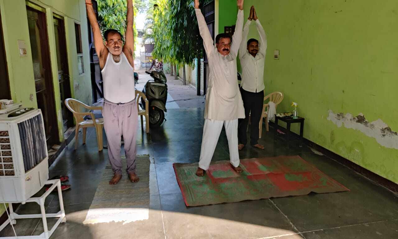 घर पर रहकर करें योग- हमेशा रहेंगे निरोग- नरेंद्र पंवार