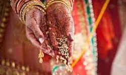 दूसरे धर्म में विवाह करने पर युवती को किया गंजा-दी मारने की धमकी दूसरे धर्म में विवाह करने पर युवती को किया गंजा-दी मारने की धमकी