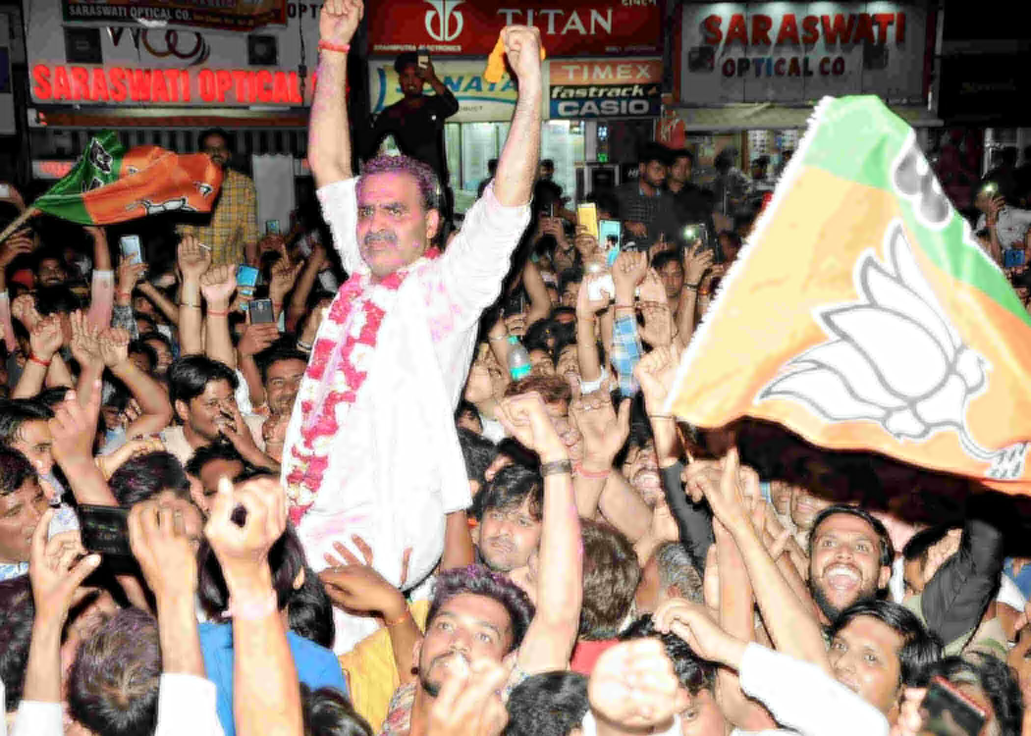 जन्मदिन विशेष - संघर्ष के बलबूते सियासत में चमक गए संजीव बालियान जन्मदिन विशेष - संघर्ष के बलबूते सियासत में चमक गए संजीव बालियान