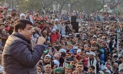 मोदी जी लड़ना बंद करो-आदित्यनाथ सरकार का सच-अंधकार में रखकर की लूट- संजय