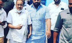 पूर्व राज्यसभा सांसद पहुंचे सिद्दीकी हाउस- लोगों से की मुलाकात पूर्व राज्यसभा सांसद पहुंचे सिद्दीकी हाउस- लोगों से की मुलाकात