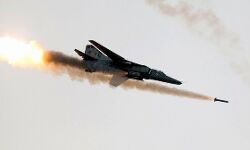 हवाई हमला-50 की मौत-100 से ज्यादा घायल हवाई हमला-50 की मौत-100 से ज्यादा घायल