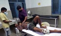 डॉक्टर व प्रधान से मांगी रंगदारी-बदमाश हिरासत से भागा-पुलिस ने मारी गोली डॉक्टर व प्रधान से मांगी रंगदारी-बदमाश हिरासत से भागा-पुलिस ने मारी गोली