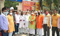 जिला पंचायत सदस्य मामला-शाहनवाज को लेकर क्रांति सेना मंडलायुक्त के दरबार में जिला पंचायत सदस्य मामला-शाहनवाज को लेकर क्रांति सेना मंडलायुक्त के दरबार में