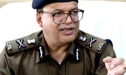 गुडवर्क- पुलिस ने पकडे 16 वांछित समेत 30 आरोपी गुडवर्क- पुलिस ने पकडे 16 वांछित समेत 30 आरोपी