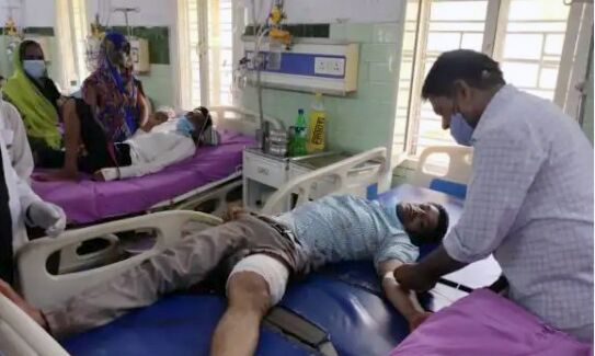 नहीं लगाया था मास्क-बैंक में पहुंचा युवक-गार्ड ने ग्राहक को मारी गोली
