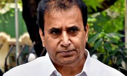 मनी लॉन्ड्रिंग मामला-ED ने किया EX गृह मंत्री के 2 कर्मचारियों को गिरफ्तार मनी लॉन्ड्रिंग मामला-ED ने किया EX गृह मंत्री के 2 कर्मचारियों को गिरफ्तार