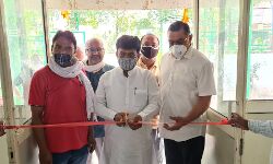 तीसरी लहर से बचाने के प्रयास शुरू-बच्चों को पीडियाट्रिक किट का वितरण तीसरी लहर से बचाने के प्रयास शुरू-बच्चों को पीडियाट्रिक किट का वितरण