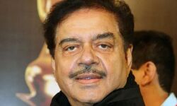 PM के पक्ष में ट्वीट-शत्रुघ्न की BJP में वापसी की अटकलें तेज PM के पक्ष में ट्वीट-शत्रुघ्न की BJP में वापसी की अटकलें तेज