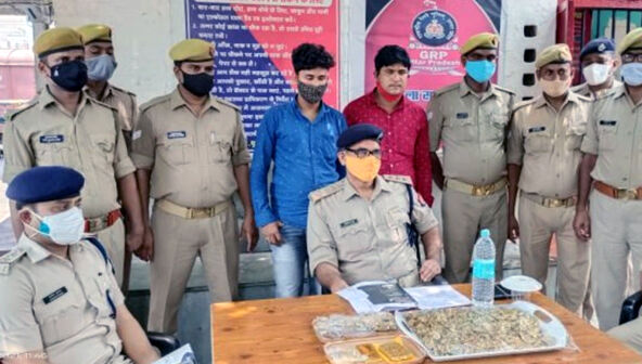 स्टेशन से दो तस्कर गिरफ्तार-  2.5 करोड़ का सोना बरामद