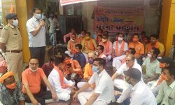 ककरौली का शहनवाज मामला-शिव चौक पर क्रांतिसेना का धरना शुरू ककरौली का शहनवाज मामला-शिव चौक पर क्रांतिसेना का धरना शुरू