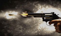 बदमाशों ने की डकैती- कारोबारी और बेटों की कर दी हत्या