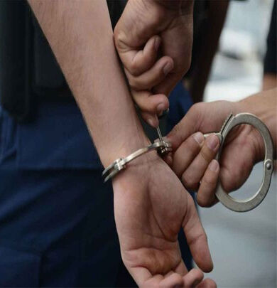 पुलिस ने पकड़ी 1 करोड़ 20 लाख रूपये की चरस पुलिस ने पकड़ी 1 करोड़ 20 लाख रूपये की चरस