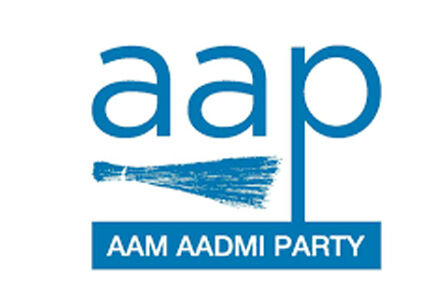 आम आदमी पार्टी के क़ाफ़िले पर हमला -2 कार्यकर्ता घायल आम आदमी पार्टी के क़ाफ़िले पर हमला -2 कार्यकर्ता घायल