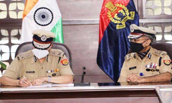 डीजीपी H.C अवस्थी ने सौंपा ADG प्रशांत कुमार को पदभार