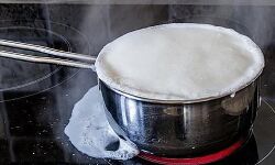 LPG में लगी महंगाई की आग-दूध के रेट में भी आया उबाल LPG में लगी महंगाई की आग-दूध के रेट में भी आया उबाल