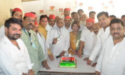 सपाइयों का संकल्प,अबकी बार CM के रूप में मनाएंगे अखिलेश का जन्मदिन सपाइयों का संकल्प,अबकी बार CM के रूप में मनाएंगे अखिलेश का जन्मदिन