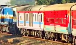 मानव तस्करी- कर्मभूमि एक्सप्रेस से 60 बच्चों समेत 82 लोगों को उतारा मानव तस्करी- कर्मभूमि एक्सप्रेस से 60 बच्चों समेत 82 लोगों को उतारा