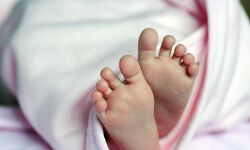 आर्थिक तंगी- महिला ने अपनी बच्ची को किया दफन आर्थिक तंगी- महिला ने अपनी बच्ची को किया दफन