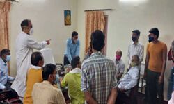 पानी की भारी किल्लत - हैंडपंप रिपेयरिंग के नाम पर हो रही खानापूर्ति पानी की भारी किल्लत - हैंडपंप रिपेयरिंग के नाम पर हो रही खानापूर्ति