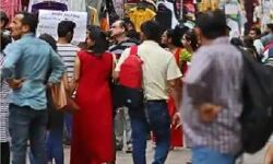 कोरोना के नियम तोड़ने पर सरकार सख्त-पंजाबी बस्ती और जनता मार्केट बंद कोरोना के नियम तोड़ने पर सरकार सख्त-पंजाबी बस्ती और जनता मार्केट बंद