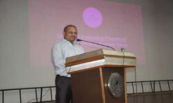 ऑनलाइन परीक्षा प्रणाली में शिक्षक एवं छात्र का भरोसा जरूरी: प्रो. गुरिंदर ऑनलाइन परीक्षा प्रणाली में शिक्षक एवं छात्र का भरोसा जरूरी: प्रो. गुरिंदर