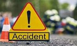 मोटरसाइकिल के ट्रैक्टर ट्राली की चपेट में आने से 1 व्यक्ति की मौत मोटरसाइकिल के ट्रैक्टर ट्राली की चपेट में आने से 1 व्यक्ति की मौत