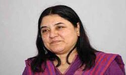 वैक्सीनेशन सेंटरों में सन्नाटा चिंताजनक -मेनका