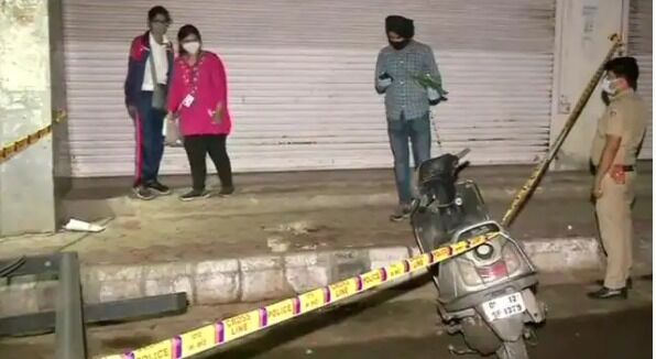 राजधानी में सरेआम अंधाधुंध फायरिंग-दो राहगीरों की मौत राजधानी में सरेआम अंधाधुंध फायरिंग-दो राहगीरों की मौत