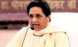 मायावती ने सपा पर बोला हमला-पूछा कहां गए हल्ला बोल तेवर