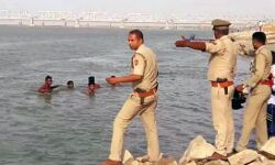 अयोध्या में बड़ा हादसा-स्नान करते समय 12 लोग सरयू में समाए अयोध्या में बड़ा हादसा-स्नान करते समय 12 लोग सरयू में समाए