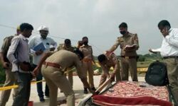 छत पर सो रही महिला की गोली मारकर हत्या-मचा कोहराम छत पर सो रही महिला की गोली मारकर हत्या-मचा कोहराम