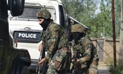 रानीपोरा में हुई मुठभेड़ में दो आतंकवादी किये ढेर- अभी मुठभेड जारी रानीपोरा में हुई मुठभेड़ में दो आतंकवादी किये ढेर- अभी मुठभेड जारी