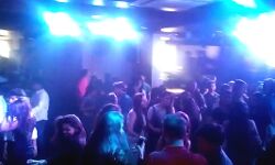 प्रतिबंध के बावजूद पार्टी में लग रहे थे कश और छलक रहे जाम-37 गिरफ्तार प्रतिबंध के बावजूद पार्टी में लग रहे थे कश और छलक रहे जाम-37 गिरफ्तार