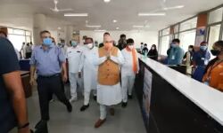 गृहमंत्री का अहमदाबाद दौरा-पुलिस ने करवाए खिड़की दरवाजे बंद गृहमंत्री का अहमदाबाद दौरा-पुलिस ने करवाए खिड़की दरवाजे बंद