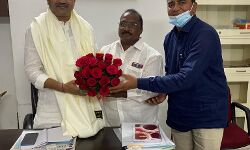 केंद्रीय मंत्री से मिलकर क़ुरैशी समाज की समस्याओं के समाधान की हुई बात